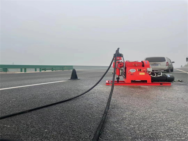 杨林尾镇马路路基路面开裂下沉注浆加固灌浆