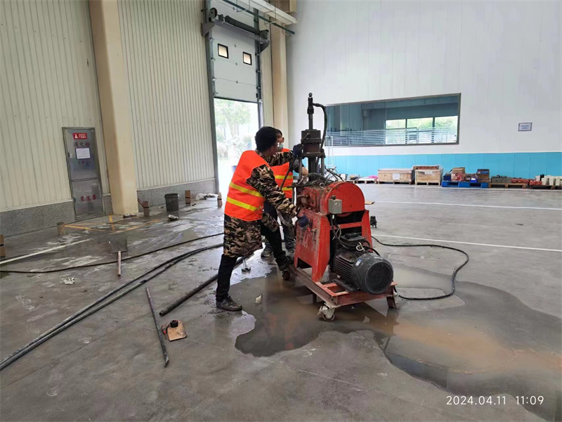 杨林尾镇厂房地面下沉塌陷注浆加固施工